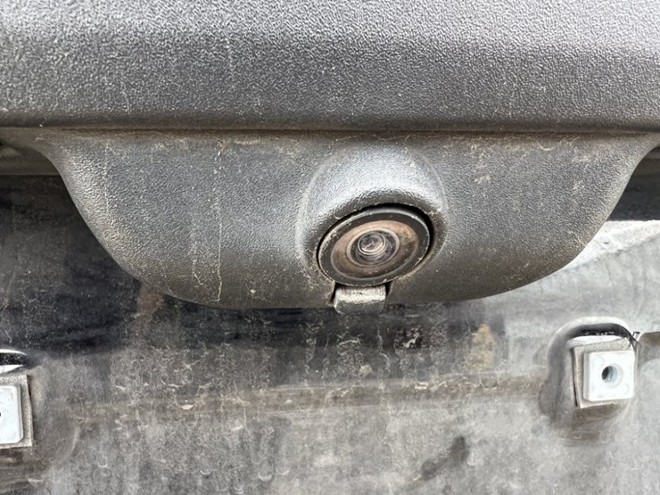 2020-ford-explorer-image-18