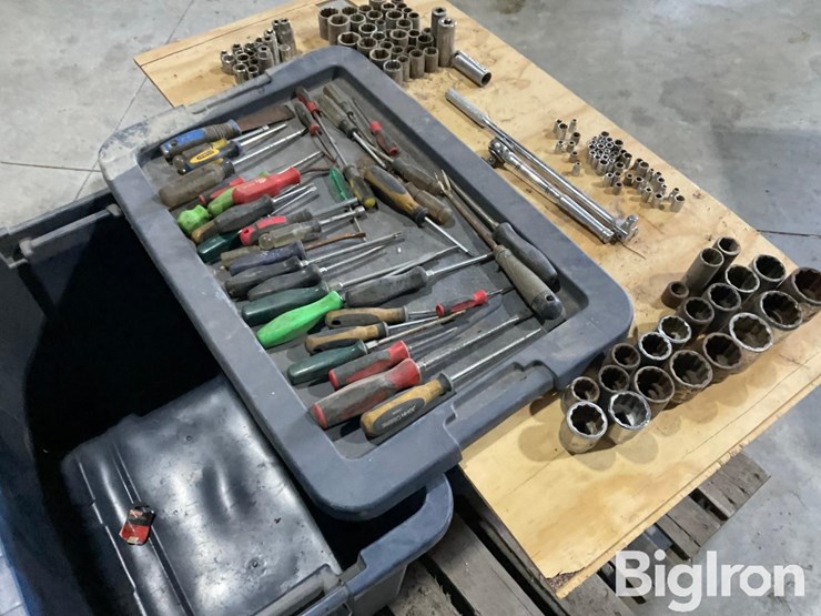 john-deere-12-image-5