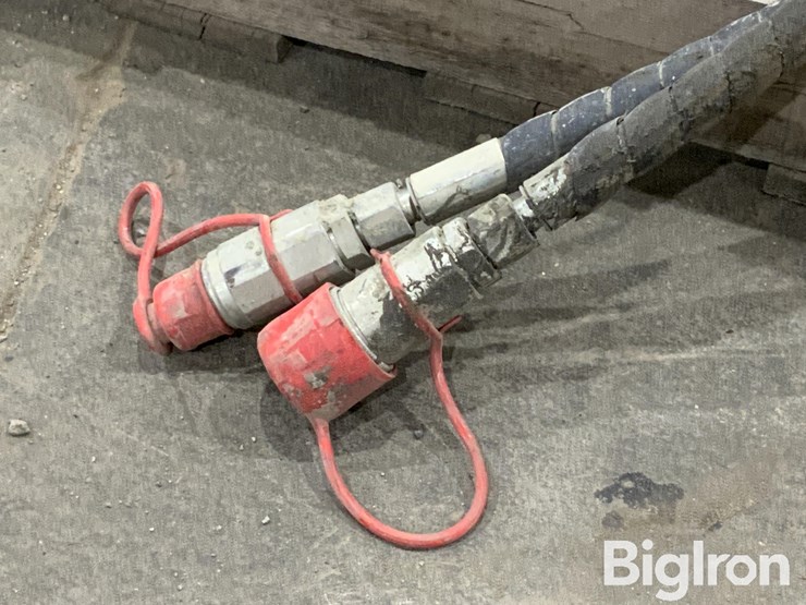 2025-massey-ferguson-730-image-15