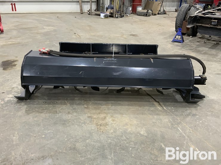 2025-massey-ferguson-730-image-2