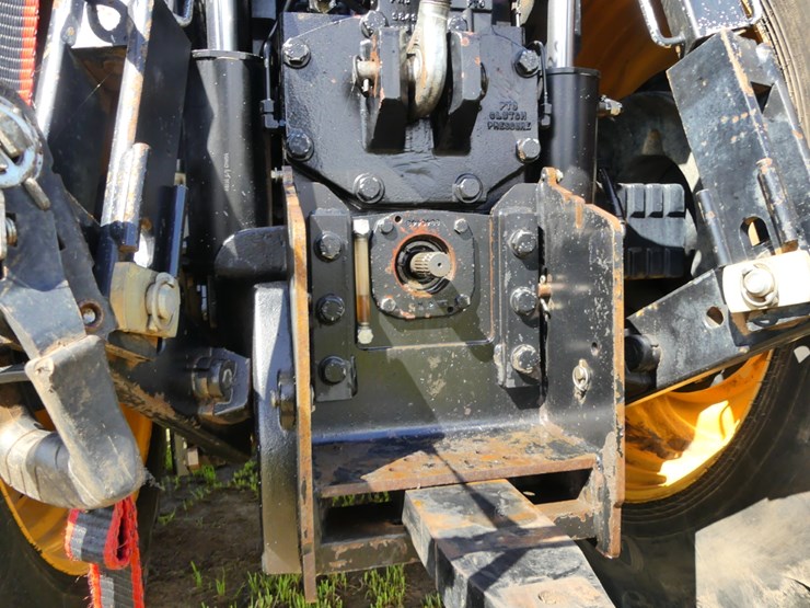 2017-versatile-260-image-7