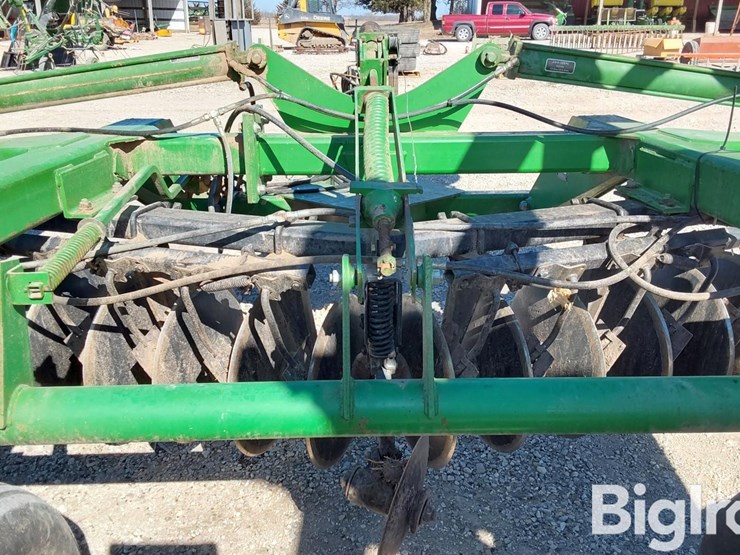 john-deere-630-image-19