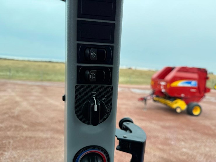 new-holland-ts6.130-image-52