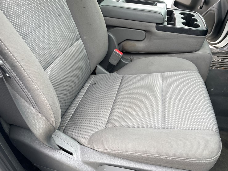 2015-chevrolet-silverado-2500-image-69