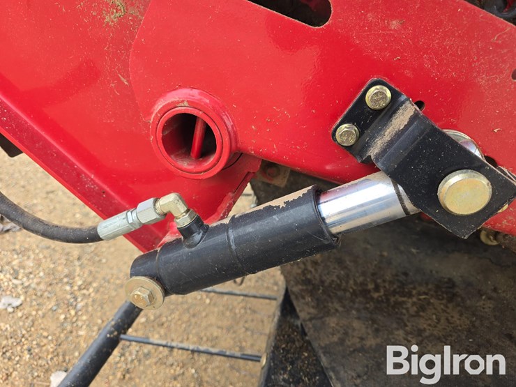 2009-case-ih-rb564-image-19