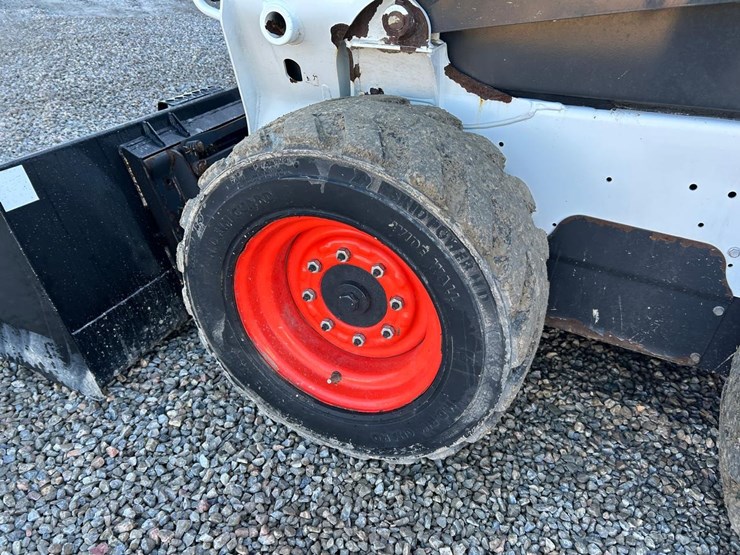 2022-bobcat-s590-image-16
