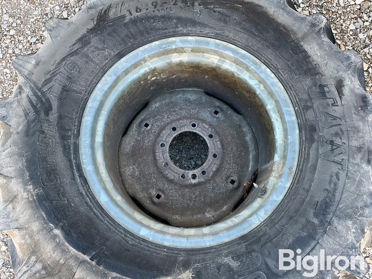 titan-16.9-24-irrigation-pivot-tires-and-rims-image-14