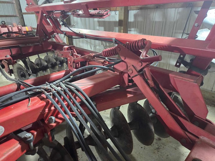 case-ih-3900-image-10