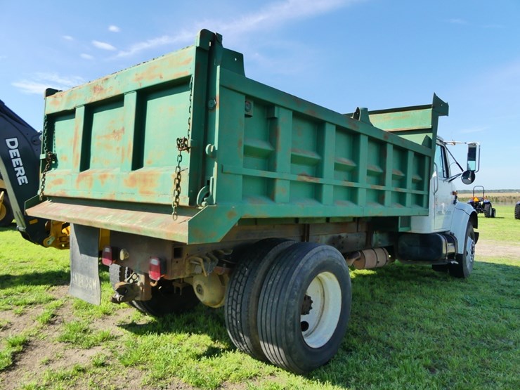 1996-international-4700-image-3