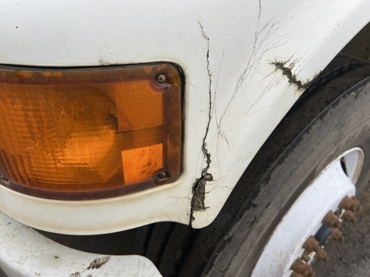 2000-international-4700-image-14