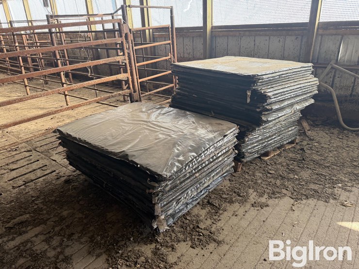 dairy-barn-foam-mats-image-3