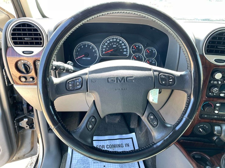 2003-gmc-envoy-image-12