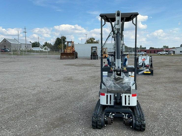 #1214-•-unused-2025-bttl12-excavator-image-6