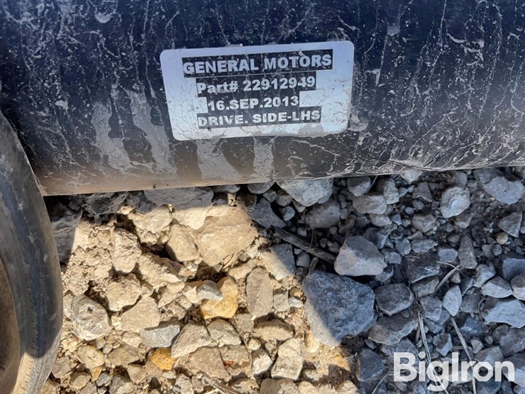 2014-chevrolet-3500-image-14