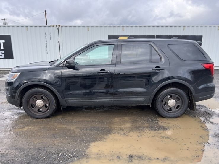 2018-ford-explorer-image-7