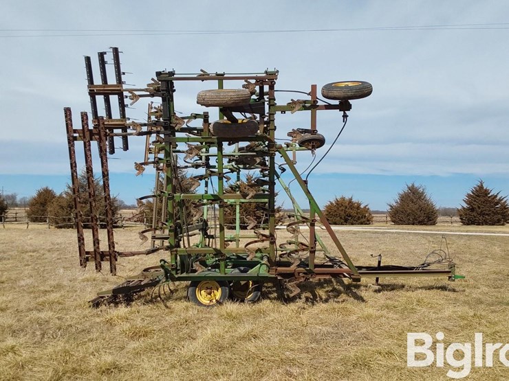 john-deere-1010-image-4