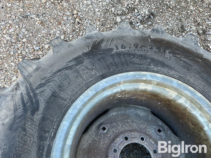 titan-16.9-24-irrigation-pivot-tires-and-rims-image-16