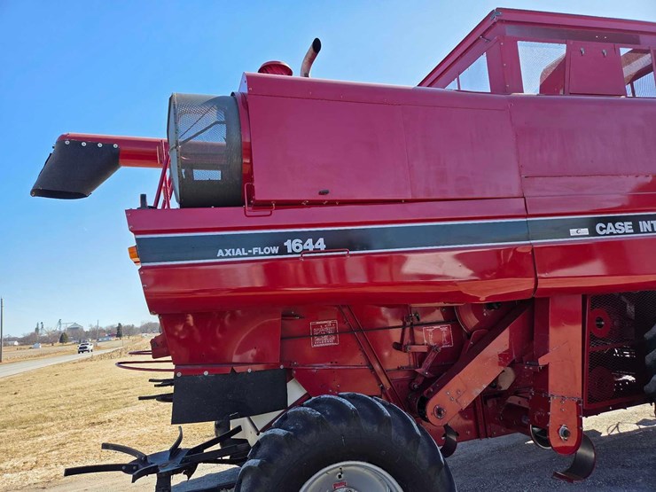 case-ih-1644-image-46