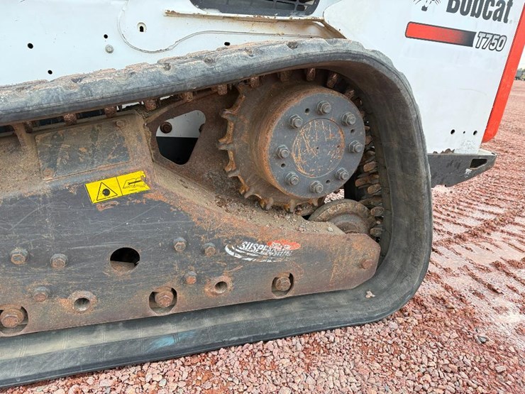 bobcat-t750-image-9