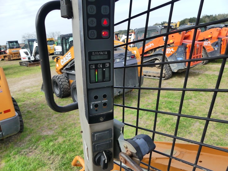 2015-case-tr320-image-15