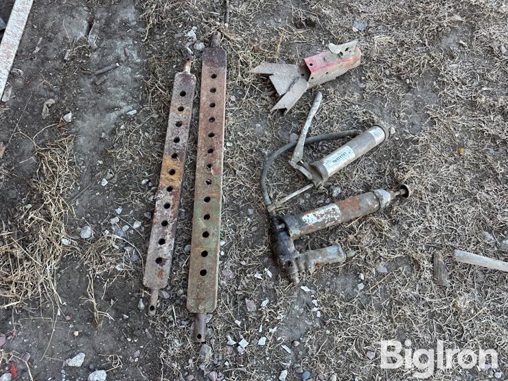 caterpillar-22-image-4