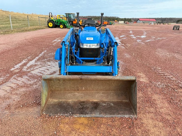 new-holland-tc29d-image-2