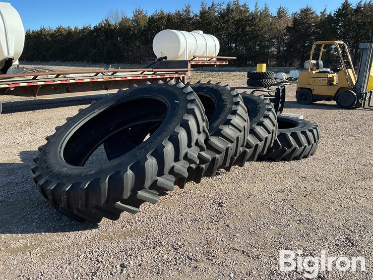 john-deere-8320-image-3