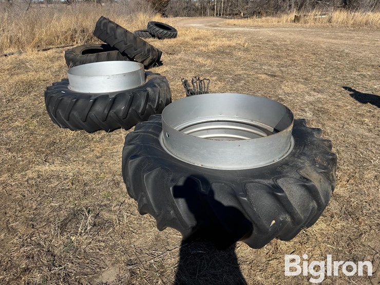 18.4-42-dual-rims-&-tires-image-5