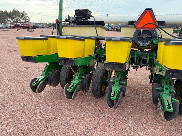 john-deere-1750-image-13