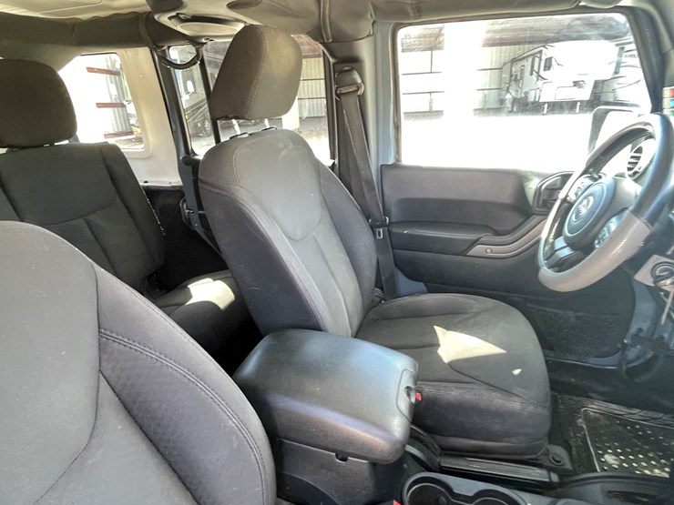 2014-jeep-wrangler-image-70