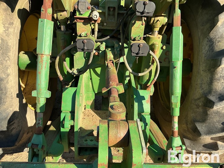 john-deere-8870-image-16