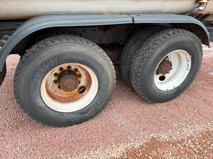 international-7600-image-7