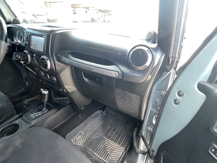 2014-jeep-wrangler-image-72