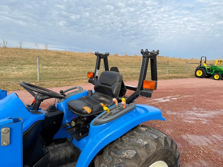 new-holland-tc29d-image-21