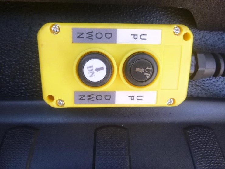 2013-ford-f550-image-6