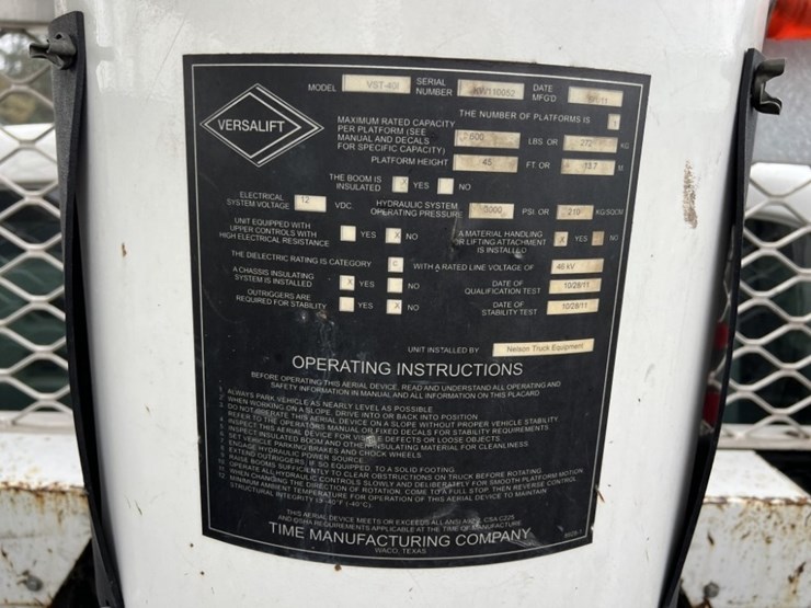 2011-ford-f550-image-25