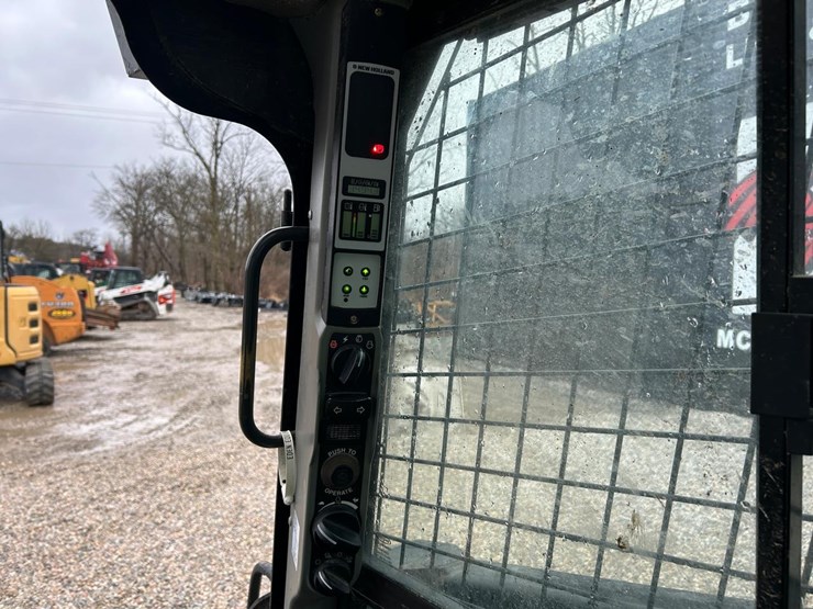 2023-new-holland-l318-image-20