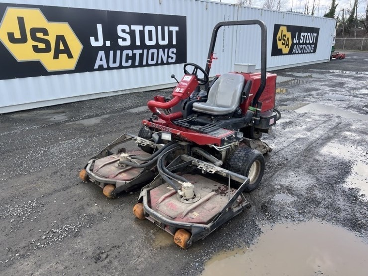 2013-toro-groundsmaster-3500-d-rotary-mower-image-1