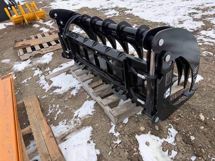 curved-log-grabber-image-7