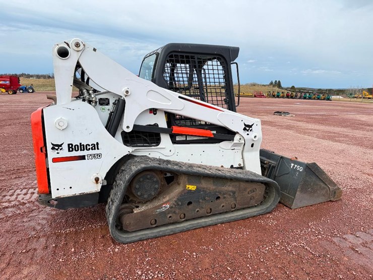 bobcat-t750-image-4