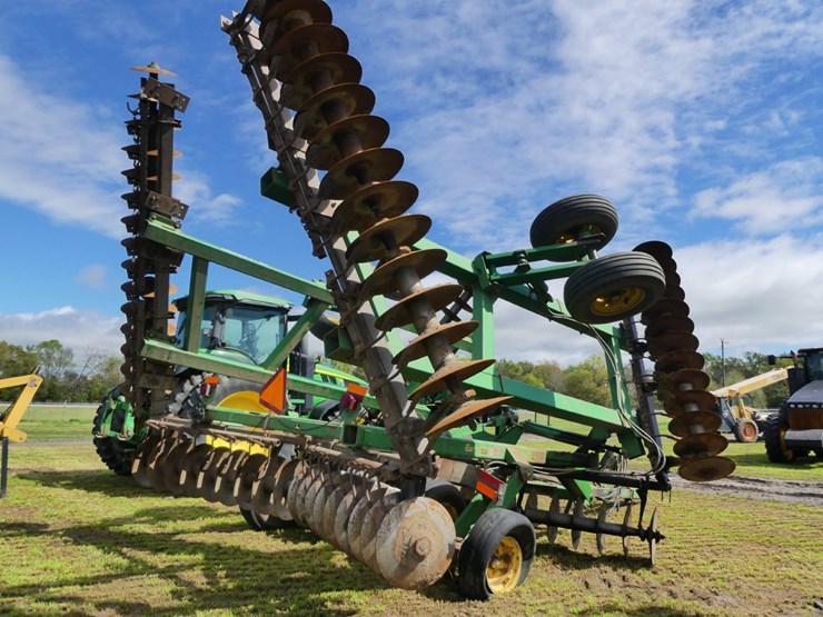 john-deere-637-image-3