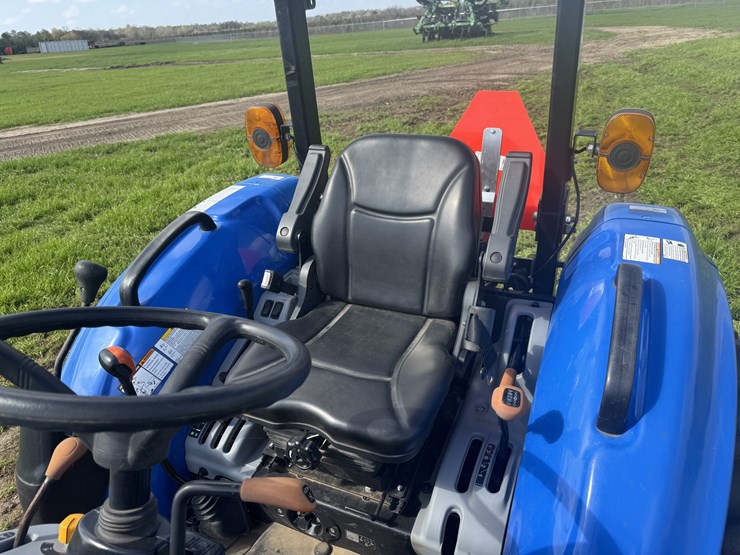2022-new-holland-boomer-45-image-9