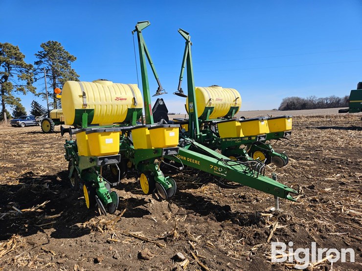 john-deere-7200-image-3