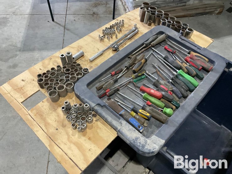 john-deere-12-image-7