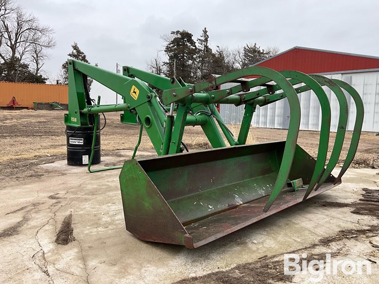 john-deere-158-image-3