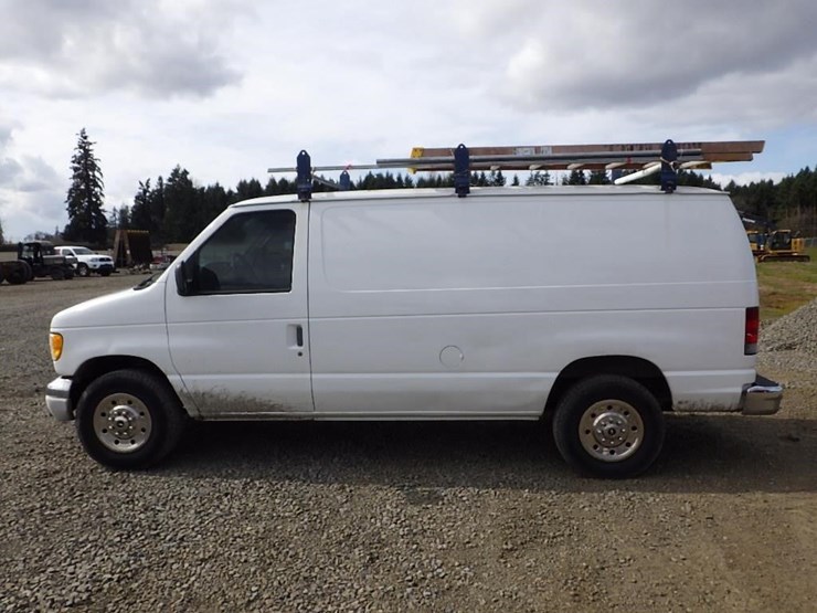 2002-ford-cargo-image-8