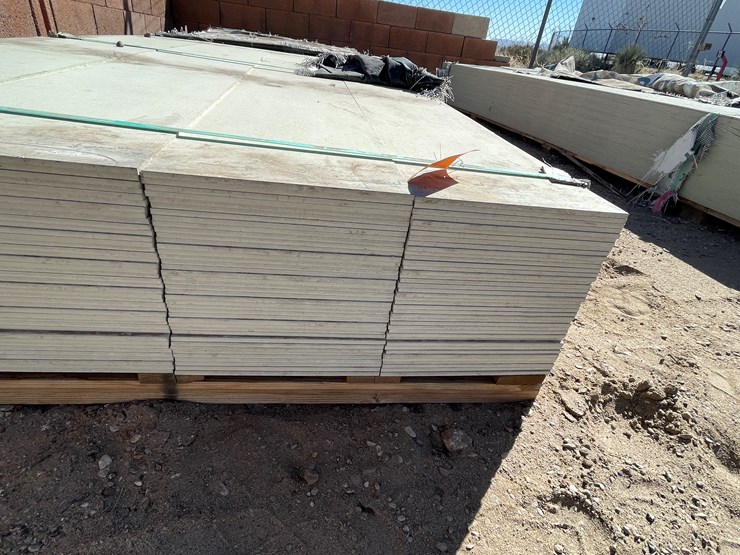 #4347-•-(appx.-160-pieces)-allura-12"-primed-fiber-cement-lap-siding-image-10