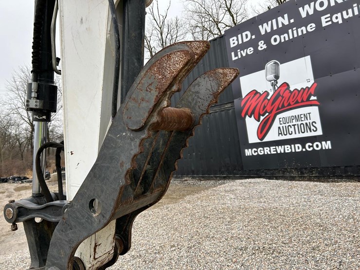 2022-bobcat-e88-image-9