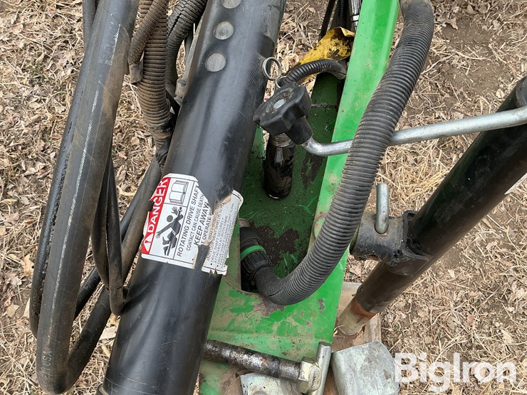 2010-john-deere-567-image-11