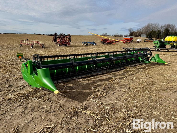 2017-john-deere-630f-image-3